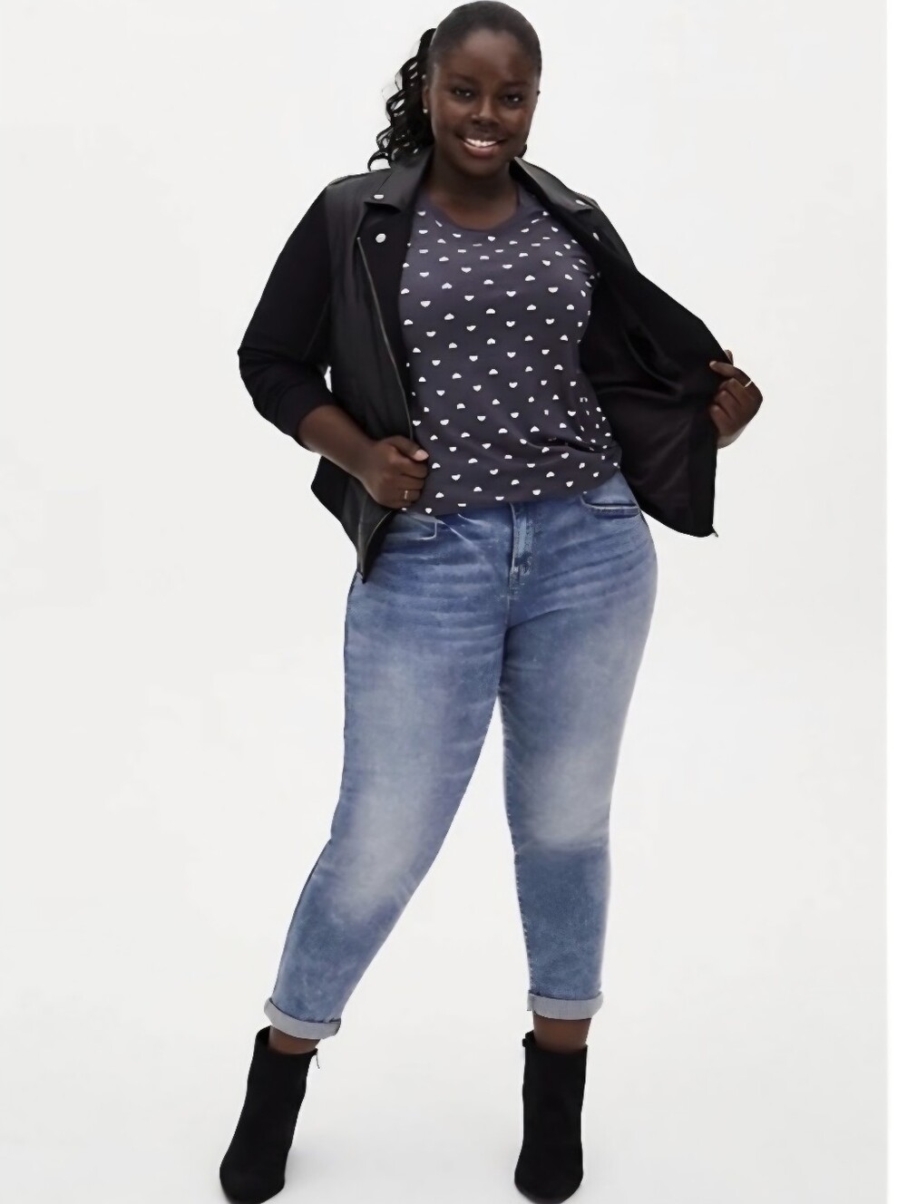 Torrid 6x Super Soft Grey Heart Crew Tee - Picture 2 of 8